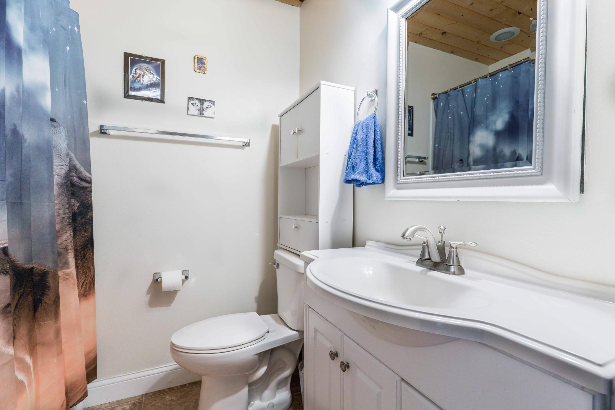 Main Floor Full Bath