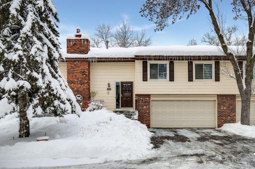 13621 Knox Drive, Burnsville, MN 55337