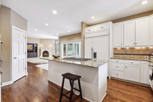 18038 Bearpath Trail, Eden Prairie, MN 55347
