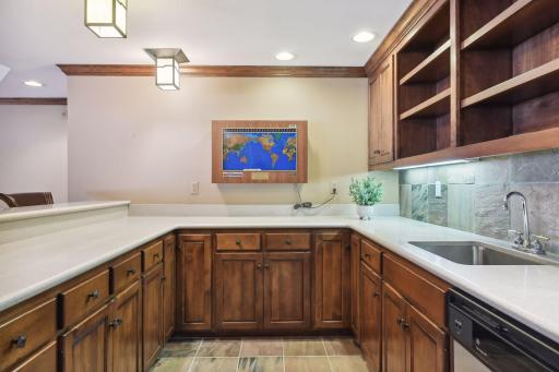 18038 Bearpath Trail, Eden Prairie, MN 55347