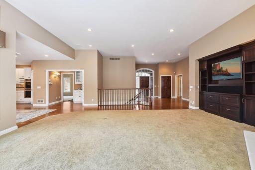 18038 Bearpath Trail, Eden Prairie, MN 55347