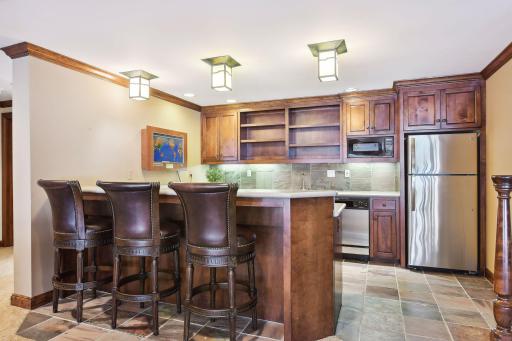 18038 Bearpath Trail, Eden Prairie, MN 55347