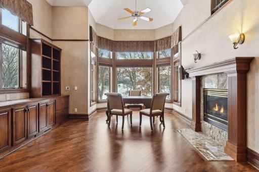 18038 Bearpath Trail, Eden Prairie, MN 55347