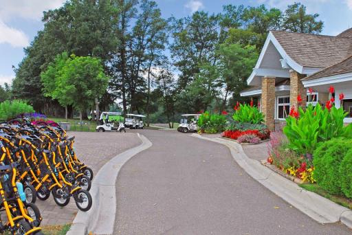 18038 Bearpath Trail, Eden Prairie, MN 55347