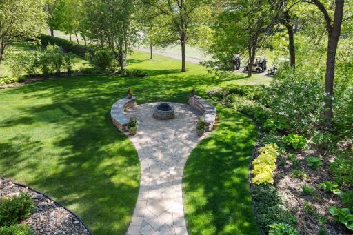18038 Bearpath Trail, Eden Prairie, MN 55347