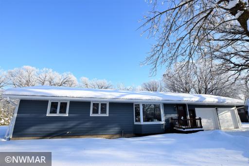 108 12th Avenue SE, Roseau, MN 56751