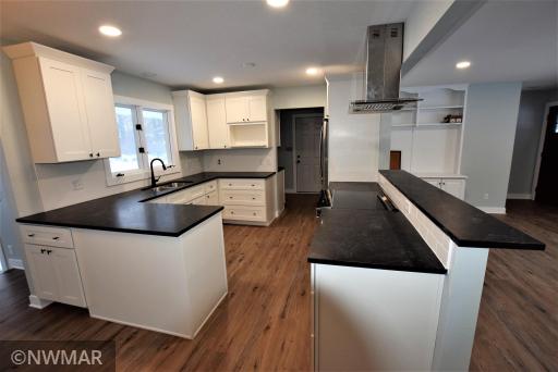 108 12th Avenue SE, Roseau, MN 56751