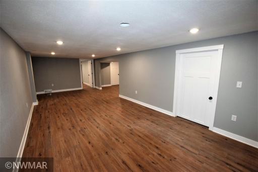 108 12th Avenue SE, Roseau, MN 56751
