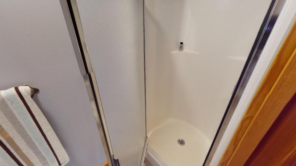 13386-Indian-Beach-Rd-Spicer-06052020_230517