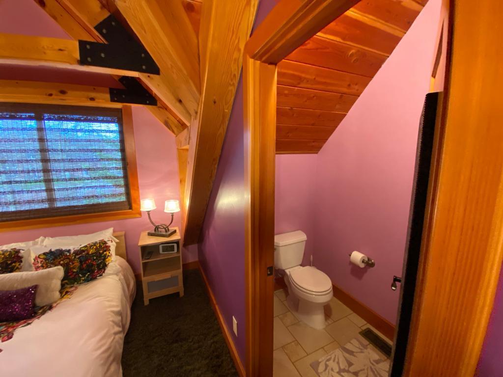 MnkKXYcqThiVkL3eaGVhvg