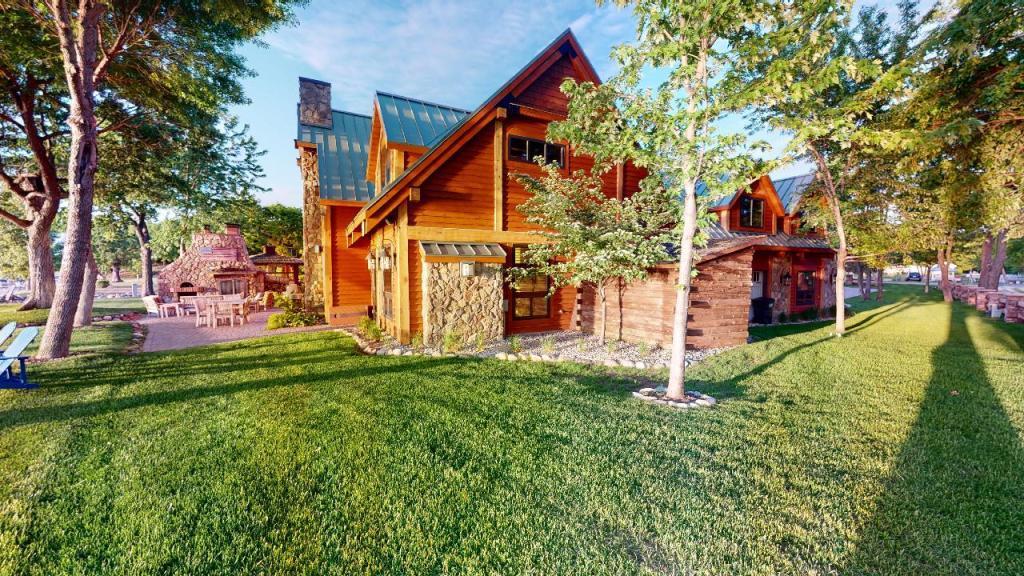 13386-Indian-Beach-Rd-Spicer-06052020_213833