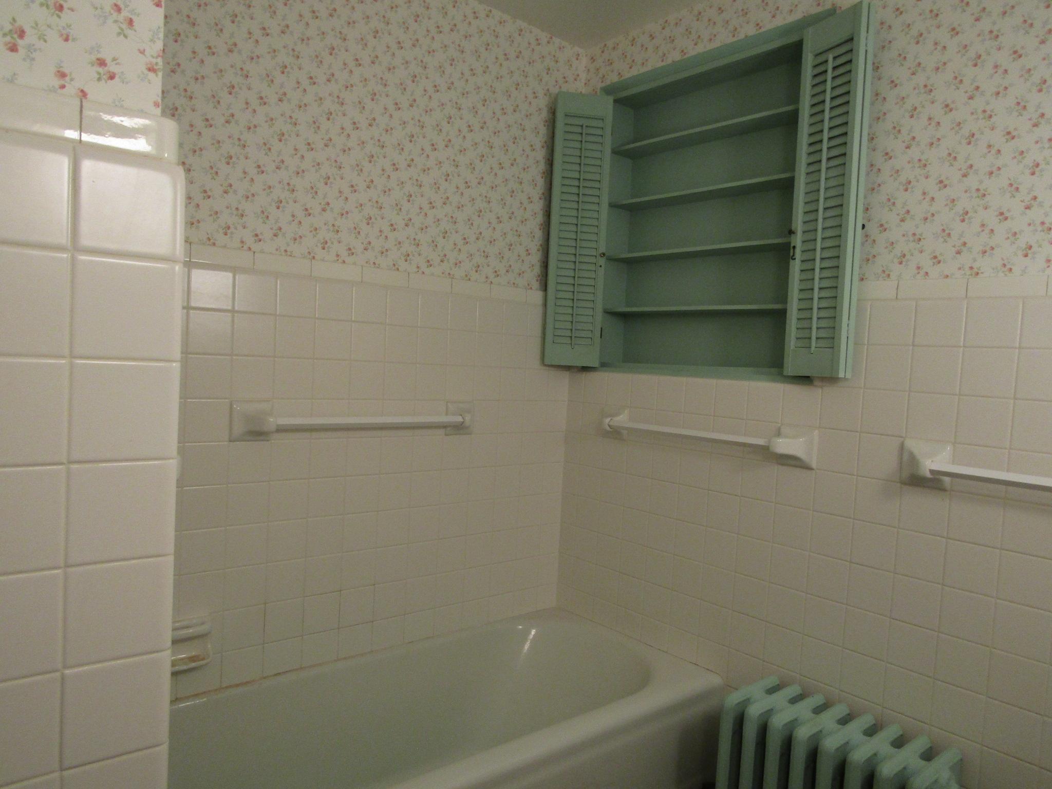 Upper bath