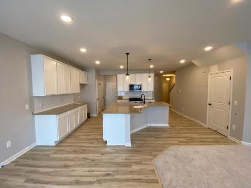 4808 AirLake Drive, Woodbury, MN 55129