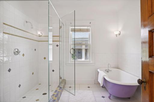 1712 Dupont Avenue S, Minneapolis, MN 55403