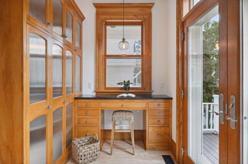 1712 Dupont Avenue S, Minneapolis, MN 55403