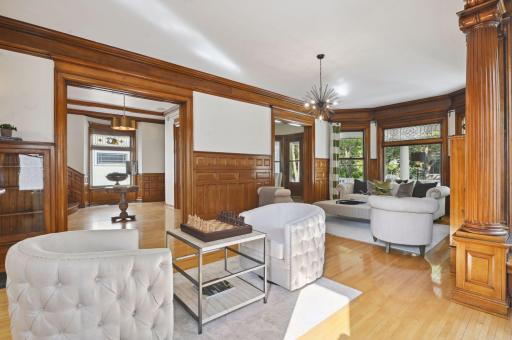 1712 Dupont Avenue S, Minneapolis, MN 55403