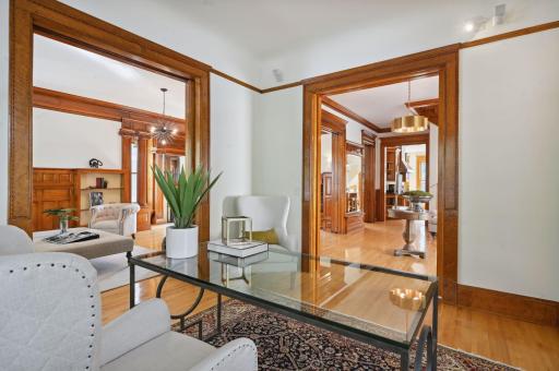 1712 Dupont Avenue S, Minneapolis, MN 55403