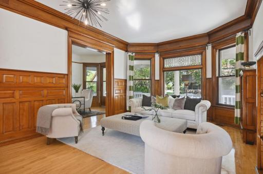 1712 Dupont Avenue S, Minneapolis, MN 55403