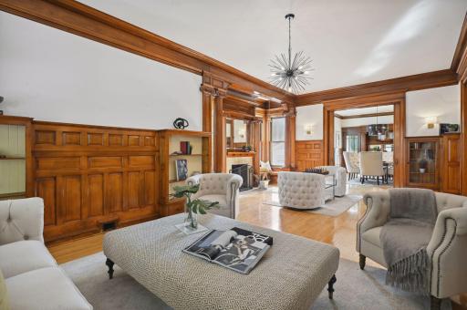 1712 Dupont Avenue S, Minneapolis, MN 55403