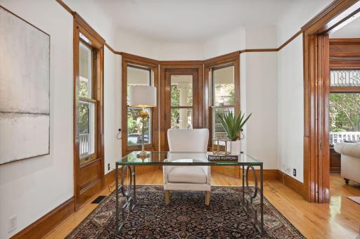 1712 Dupont Avenue S, Minneapolis, MN 55403