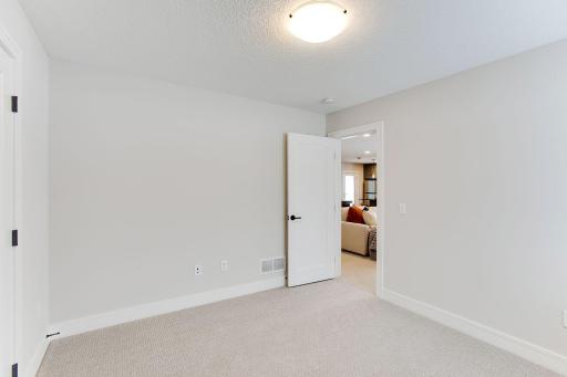 17040 46th Avenue N, Plymouth, MN 55446