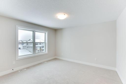 17040 46th Avenue N, Plymouth, MN 55446
