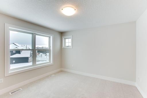 17040 46th Avenue N, Plymouth, MN 55446