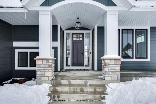 17040 46th Avenue N, Plymouth, MN 55446