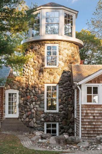 The three-story lighthouse retreat and tree-top sanctuary provides never-ending panoramic views of the lake from above.