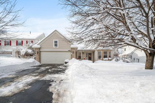 8503 Timberwood Circle, Woodbury, MN 55125