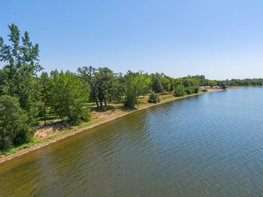 1205 S Sibley Avenue, Litchfield, MN 55355