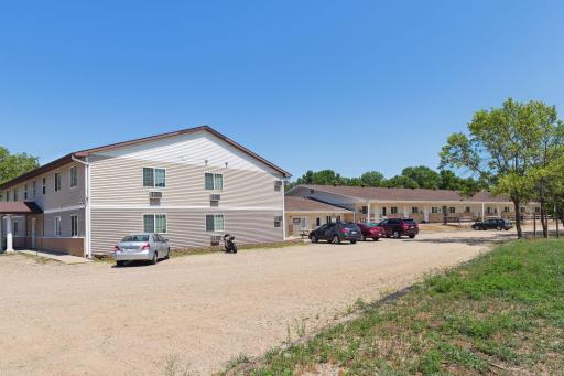 1205 S Sibley Avenue, Litchfield, MN 55355