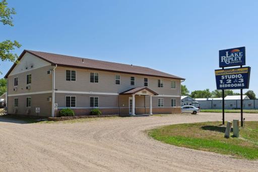 1205 S Sibley Avenue, Litchfield, MN 55355