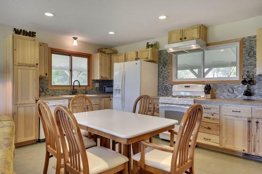 680 Game Farm Road N, Maple Plain, MN 55359
