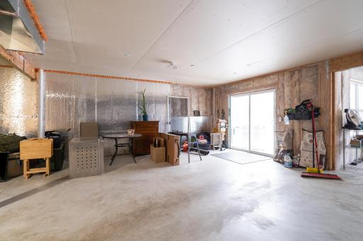 Lower level unfinish basement with walk-out to back yard!