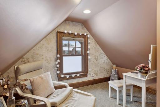 2010 Summit Avenue, Saint Paul, MN 55105
