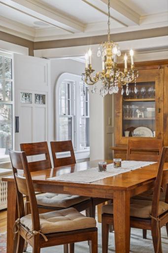 2010 Summit Avenue, Saint Paul, MN 55105
