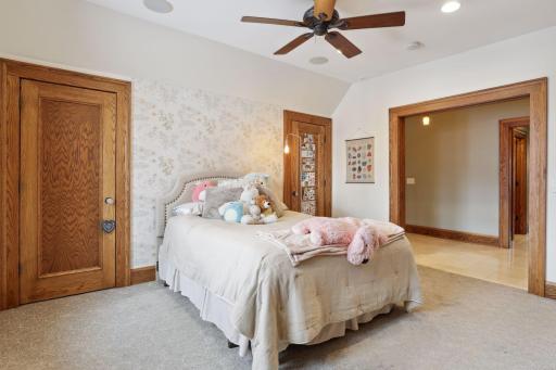 2010 Summit Avenue, Saint Paul, MN 55105