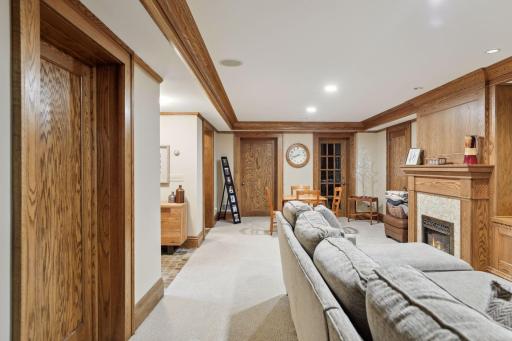 2010 Summit Avenue, Saint Paul, MN 55105