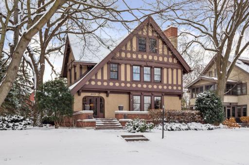 2010 Summit Avenue, Saint Paul, MN 55105