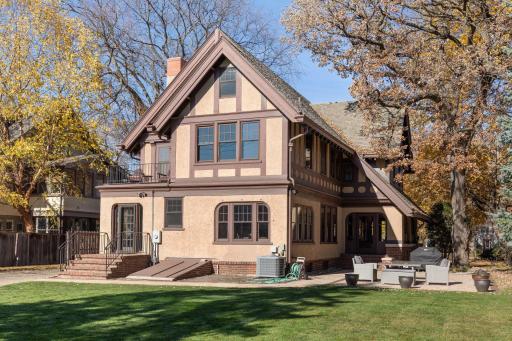 2010 Summit Avenue, Saint Paul, MN 55105
