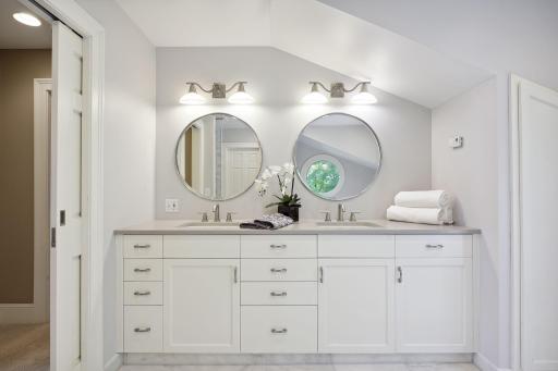 3229 Casco Circle, Wayzata, MN 55391