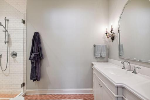8 Spur Road, Edina, MN 55436