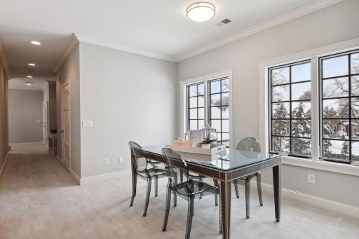 8 Spur Road, Edina, MN 55436