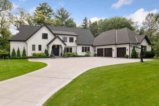8 Spur Road, Edina, MN 55436