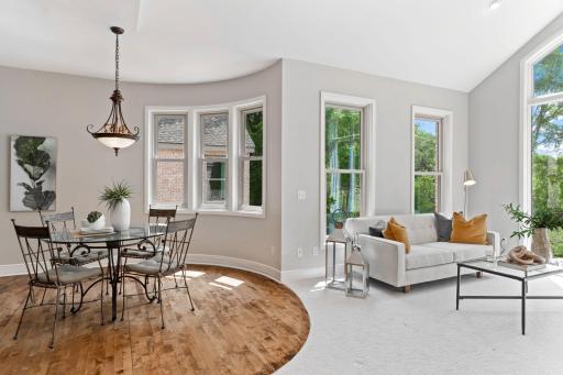 4902 Woodhurst Lane, Minnetonka, MN 55345