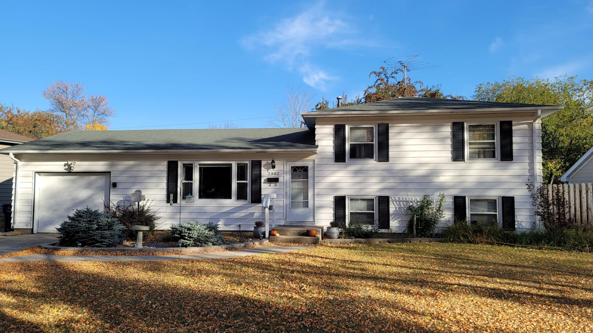 Welcome to 2302 17th St!