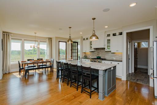 18 Rapp Farm Boulevard, Saint Paul, MN 55127