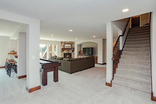 18 Rapp Farm Boulevard, Saint Paul, MN 55127