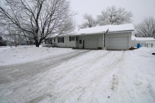 6 2nd Avenue SW, Melrose, MN 56352